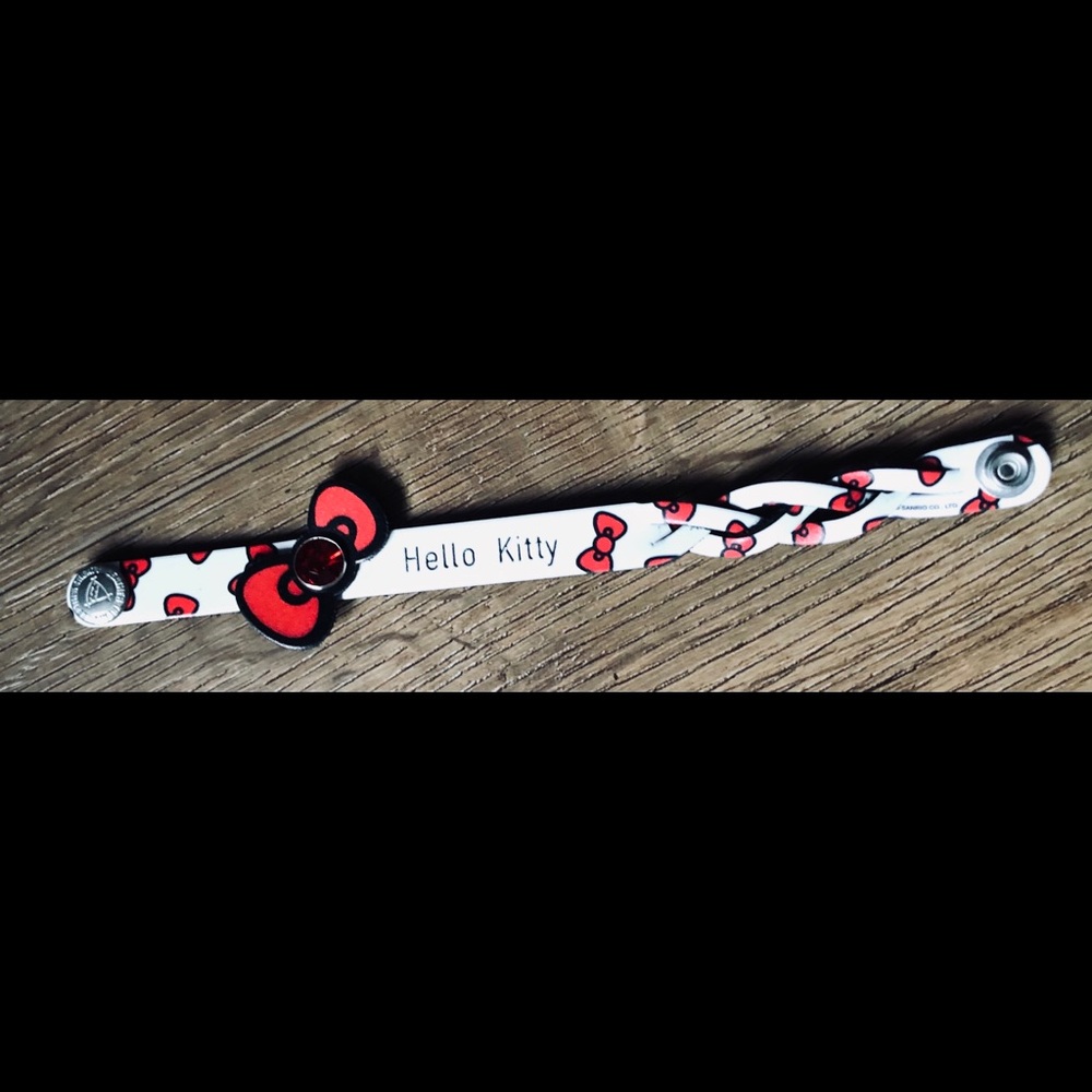 HELLO KITTY-NWOT Leather Snap Bracelet - Picture 15 of 16